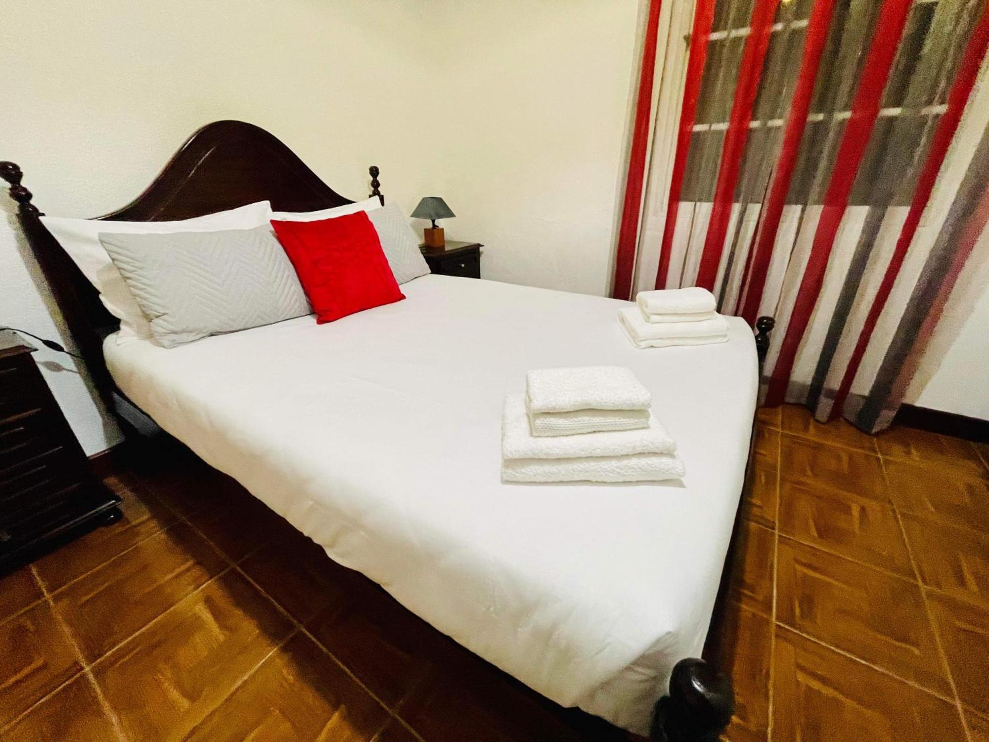 Hollywood Villa Campanário Extérieur photo